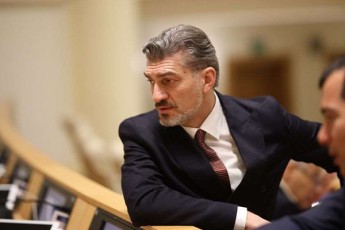mixeil-yavelaSvili-Tu-qarTuli-ocneba-antievropulia-rogor-SeiZleba-mas-mxari-dauWiros-qarTvelTa-umravlesobam---isini-vinc-saakaSvilis-mmarTvelobaze-rogorc-demokratiis-Suquraze-saubrobdnen