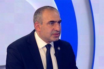 lado-boJaZe-samSoblos-Ralatis-muxlze-ar-vici-ratom-SeeSinda-mainc-da-mainc-opozicias-da-sakuTar-Tavze-ratom-miiRo-etyoba-Zveli-gamocdileba-awuxebT
