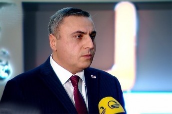 daviT-maTikaSvili-arajansaRi-marTuli-procesia-ucxouri-dakveTiT-rusTavelis-gamzirze-rodesac-ucxouri-Zalis-damqaSebi-rigiT-moqalaqeebsac-ki-ar-akareben-9-aprilis-memorials