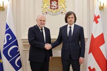 premier-ministri-euTo-s-generalur-mdivans-Sexvda
