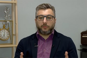 guram-nikolaSvili-zurabiSvili-dif-steiturma-gavlenebma-Caiyvana-makronis-partiis-yrilobaze-gamoiyvanes-sityviT-iq-monaTles-da-Tqves-rom-aris-axali-nelson-mandela