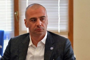 levan-maWavariani--EPP-is-pozicia-CvenTvis-saintereso-ar-aris---es-partia-kriminalis-gaTavisuflebas-iTxovs-da-saakaSvils-politikur-patimars-arqmevs-ki-batono-xeli-Seuwyon-kriminals-es-maTi-saqmea-magram-amiT-maTive-reputacia-knindeba