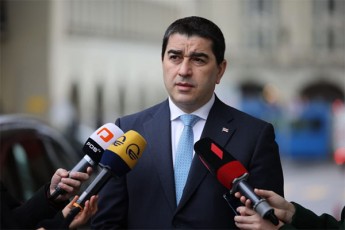 Salva-papuaSvili-vinc-saakaSvilis-megobaria-ver-iqneba-qarTveli-xalxis-megobari---poloneTis-mTavroba-unda-Camoyalibdes-ra-surs-qarTvel-xalxTan-urTierToba-Tu-wamebis-sistemis-Semqmneli-saakaSvilis-reJimis-mxardaWera