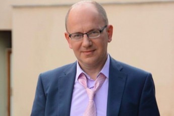 gia-abaSiZe-premier-ministris-werili-prezident-tramps-drouli-da-aucilebelia---strategiul-partniorebs-Soris-bzarebi-ar-unda-arsebobdes