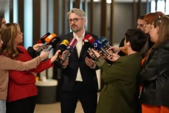 nika-gvaramiaMEGOBARI-aqti-sanqciebi-es-qarTveli-politikosebis-gareSe-ar-xdeba-rogor-fiqrobT-amerikeli-politikosebi-imdenad-CarTulebi-arian-qarTul-politikur-cxovrebaSi-rom-yovel-dRe-amaze-fiqroben-ra-Tqvan