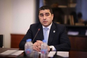 Salva-papuaSvili-2020-wels-Cavardnili-partiebis-revolucia-2021-wels-mediamuSakTa-gugunma-Secvala-miuxedavad-Sarl-miSelis-SeTanxmebis-gauqmebisa-43-iani-barieri-2021-wlis-arCevnebze-simboluri-mniSvnelobas-mainc-atarebda