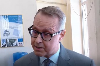 piter-fiSeri-opoziciis-aqtivistebTan-gamarTuli-Sexvedris-gasajaroebam-gaaRiziana-germaniis-elCma-qronikis-Jurnalists-informaciis-gavrcelebis-gamo-pasuxi-mosTxova