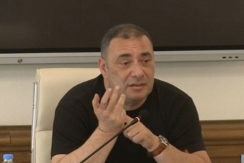 giorgi-iakobaSvili-2009-wlis-15-ivnisis-darbeva-policiis-mTavar-sammarTvelosTan-mxolod-itv-m-gadaiRo-da-amaze-iyvnen-nacebi-gansakuTrebiT-gamwarebuli-Cvenze