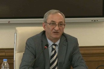 bondo-mZinaraSvili-televiziebi-CairTo-da-gazeTebis-kvdomis-procesic-daiwyo-ufaso-televizorSi-iyo-ufaso-Sou-romelsac-dgamda-saakaSvili-yvela-arxze-saakaSvili-iyo
