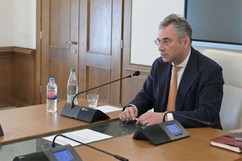 irakli-ruxaZe-me-mimaCnia-rom-Cveni-qveynis-erT-erTi-mTavari-miRwevaa-dRes-rom-aseTi-mediaTavisufleba-gvaqvs