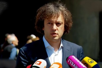 irakli-kobaxiZe-zarquaze-Tavdasxmaze-pirdapir-ekisrebaT-pasuxismgebloba-maT-Soris-evropuli-biurokratiis-warmomadgenlebs-maTi-qmedebebiT-waxalisebulia-Zaladoba-konkretuli-politikosebis-mimarT-es-ar-darCeba-reagirebis-gareSe