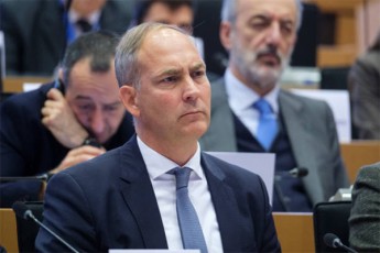 evroparlamentari-stefan-bartulica-cifruli-servisebis-Sesaxeb-kanonze-briuselSi-myof-bevr-adamians-aqvs-totalitaruli-impulsi-romlebic-ubralod-elodebian-sityvis-cenzuras-sityvis-romelic-maT-ar-moswonT