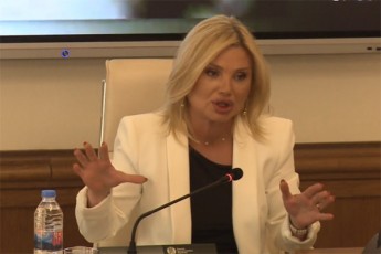 sofo-nikolaiSvili-Canaweris-sruli-versia-iyo-absoluturad-gansxvavebuli-iyo-absoluturad-sxva-dialogi-badri-patarkaciSvilsa-da-erekle-koduas-Soris