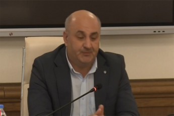gela-Sermadini-wulukianis-kiTxvaze-Tu-rogor-afaseben-axalgoris-macxovreblebi-saakaSvilis-reJimis-mier-axalgorelebis-winaaRmdeg-gadadgmul-nabijs-acxadebs-rom-gagvwires-da-axalgoris-municipaliteti-rusebze-gayides