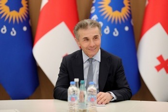 biZina-ivaniSvili-xviCa-kvaracxelia-CempionTa-ligis-gamarjvebulia-vulocav-mTeli-qveynisTvis-saamayo-fexburTels-am-did-miRwevas-romelic-misi-niWiT-SromiTa-da-TavdadebiT-gundTan-erTad-moipova