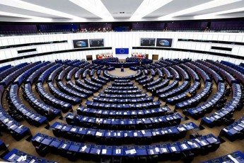 evroparlamenti-evrokavSirma-da-britaneTma-ucxouri-Carevis-winaaRmdeg-mWidrod-unda-iTanamSromlon