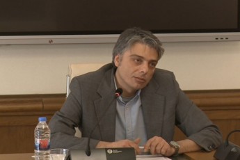 nikoloz-goguaZe-CemTan-erTad-dakavebulma-jemal-gundiSvilma-infarqti-miiRo-cemis-Sedegad-gardacvlili-egonaT-da-mouwiaT-saswrafos-gamoZaxeba-romelsac-saavadmyofoSi-ar-gaatanes-da-sTxoves-aranairi-sabuTi-ar-gaformebuliyo