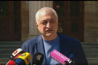 mamuka-xazaraZe-yvelas-movuwodeb-Secdoma-ar-dauSvaT-romelic-Zalian-bevrjer-dauSva-opoziciam-warsulSi-Cven-brZolaSi-Sesvlis-momxreebi-varT