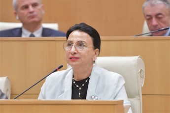 rima-beraZe-miiRebs-Tu-ara-ew-opozicia-arCevnebSi-monawileobas-es-xelisuflebisTvis-didi-mniSvnelobis-mqone-ar-aris-rasac-ukarnaxeben-maTi-patronebi-iseTi-iqneba-maTi-qcevac