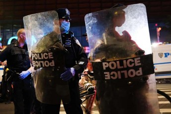 CNN-kaliforniaSi-ori-mamakaci-daakaves-samarTaldamcvelebisTvis-molotovis-koqteilis-srolis-Semdeg---maT-federalur-cixeSi-10-wlamde-patimroba-emuqrebaT