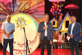 SezRuduli-SesaZleblobis-pirTa-uflebebis-dacvis-dResTan-dakavSirebiT-lanCxuTis-municipalitetis-kulturis-centrSi-RonisZieba-gaimarTa