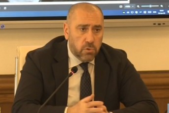zurab-abaSiZe-2009-wlis-15-ivnisis-aqciaze-rom-mivediT-diRmis-mTavar-sammarTvelosTan-ver-warmoidgenT-ra-raodenobis-policielebi-iyvnen-maTi-ZiriTadi-nawili-identificirebulic-ar-iyo--samive-mxridan-Semovardnen-da-pirdapir-daiwyes-cema