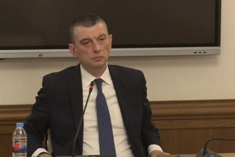 parlamentis-droebiTi-sagamoZiebo-komisiis-sxdomaze-giorgi-gaxarias-kidev-erTxel-ibareben