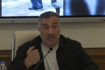 merab-WiqaSvili-2009-wlis-15-ivnisis-darbevaze-Cveni-organizaciis-wevrma-giorgi-sixaruliZem-romelic-17-18-wlis-iyo-saknidan-gamosulma-rom-daminaxa-Tvali-Camikra-da-gamamxneva-amis-gamo-Cems-Tvalwin-scemes-samagaliTod-amaze-dardobo
