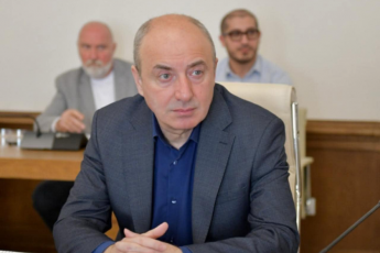 guram-maWaraSvili-nacmoZraobas-da-maT-patronebs-surT-xelisuflebas-evaWron-vizaliberalizaciis-TemiT-da-sanacvlod-meore-frontis-gaxsnas-da-xelisuflebis-Secvlas-iTxoven