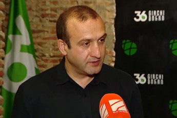 iago-xviCia-nacvlad-imisa-rom-dasxdnen-da-dailaparakon-erTmaneTs-SimSilobas-uwyoben-da-ase-gadmoscemen-sakuTar-saTqmels