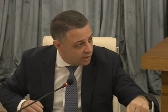 aluda-RuduSauri-gaxariam-komisiis-mier-gagzavnili-uwyeba-rom-Caibara-TviTon-moawera-xeli-da-Tqva-rom-imyofeba-aq-madloba-gadauxada-fostis-warmomadgenels-da-erTi-sityva-ar-uTqvams-rom-sadme-apirebda-wasvlas