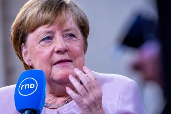 angela-merkelis-TqmiT-ukrainaSi-omis-dasruleba-mxolod-diplomatiuri-gziT-aris-SesaZlebeli