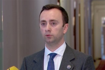 levan-maxaSvili-euTos-asambleaze-movismineT-araerTi-cru-braldeba-araswori-informacia-interpretacia-mogveca-SesaZlebloba-yvela-kiTxvisTvis-pasuxi-gagveca