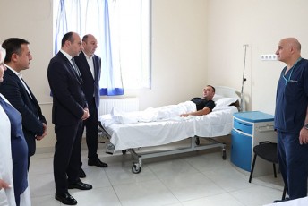 Sinagan-saqmeTa-ministrma-gorSi-Tavdasxmis-Sedegad-daSavebuli-policielebi-moinaxula