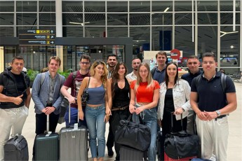 giorgi-CakvetaZis-iniciativiT-30-ivlisidan-3-agvistomde-qarTul-ungruli-megobrobis-axalgazrduli-banaki-gaimarTeba