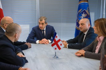 sagamoZiebo-samsaxuris-ufrosma-mixeil-maRlakeliZem-axlad-daniSnul-regionuli-sammarTveloebis-xelmZRvanelebTan-samuSao-Sexvedra-gamarTa