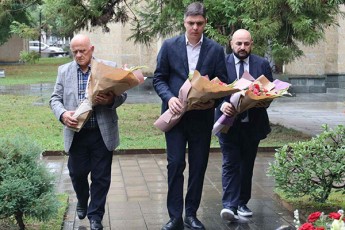 guriaSi-2008-wlis-8-agvistos-omSi-daRupuli-gmirebis-xsovnas-pativi-miages