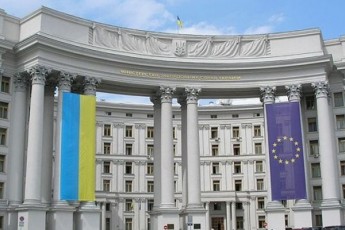 ukrainis-sagareo-uwyeba-ukraina-TanamSromlobs-qarTul-mxaresTan-raTa-swrafad-moxdes-satranzito-gzis-ganblokva-da-darialis-sasazRvro-punqtSi-myofi-ukrainis-moqalaqeebis-samSobloSi-dabruneba