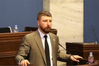 arCil-gordulaZe-giorgi-baCiaSvili-cdilobs-rom-pasuxismgeblobas-gaeqces-politikuri-insinuaciebiT-romelic-aris-absoluturi-tyuili-da-es-ar-gauva