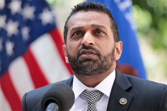 FBI-is-direqtori-dif-sTeiTis-moqmedi-pirebi-FBI-s-da-saxelmwifo-saagentoebs-piradi-interesebisTvis-iyenebdnen