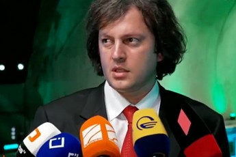 irakli-kobaxiZe-CvenTvis-miuRebelia-aseTi-ultimatumebi-rodesac-erT-mxares-giyeneben-tradiciul-faseulobebs-da-meore-mxares-evrointegracias