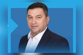 daviT-baxtaZe-Cemi-samuSao-gamocdileba-mTlianad-dakavSirebulia-samtrediis-municipalitetTan-kargad-vicnob-im-gamowvevebs-romlebTanac-yoveldRiurad-gviwevs-gamklaveba