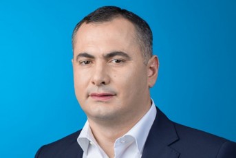 aleqsandre-sariSvili-iyo-Seni-qalaqis-ukve-mesame-mowvevis-meri---es-Zalian-didi-pasuxismgeblobaa-TiToeul-gamowvevas-Rirseulad-unda-gavceT-pasuxi