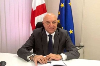 aleqsi-axvlediani-adamians-romelTanac-aqvT-kiTxvebi-romelzec-aqvT-zewola-upireben-elCobas-kacs-aviwroebdnen-da-Tavisuflad-gadioda-sazRvrebs-gareT--logikaSi-jdeba