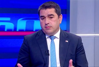 Salva-papuaSvili-im-fonze-ra-dartymebsac-saqarTvelo-iRebs-maT-Soris-briuselidan-da-miuxedavad-mudmivi-iwilo-biwilosi-dRes-saqarTvelo-ekonomikuri-zrdis-tempiT-uswrebs-yvelas