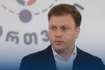 vato-SaqariSvili-trampis-mier-saarCevno-kampaniis-dros-gaJRerebuli-dapirebebi-pozitiur-molodinebs-aCenda-ara-marto-amerikis-SigniT-aramed-mTel-msoflioSi-da-maT-Soris-qarTvel-xalxSi