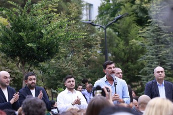 kaxa-kalaZe-aucileblad-gagrZeldeba-Cveni-ulamazesi-qalaqis-ganviTareba-gagrZeldeba-zrunva-TiToeul-Tbiliselze-mzad-varT-viyoT-Tqven-samsaxurSi-24-saaTis-ganmavlobaSi