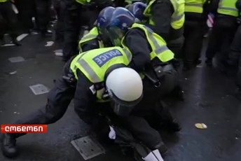 ar-SeveguebiT-Tavdasxmebs-policielebze-romlebic-sakuTar-saqmes-asruleben---londonSi-aqciebis-dros-policiam-25-adamiani-daakava