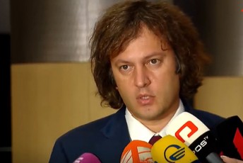 irakli-kobaxiZe-elene-xoStaria-aris-radikali-viTom-antirusi-da-sinamdvileSi-yovelTve-ericxeba-milionobiT-rubli-ruseTis-saxelmwifo-xazinidan