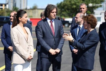 premier-ministri-irakli-kobaxiZe-baTumis-saerTaSoriso-aeroportSi-ganxorcielebul-da-dagegmil-infrastruqturul-samuSaoebs-gaecno